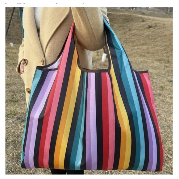 Handbags - NWT Large Oversized Elephant Giraffe Tote Bag Nylon Travel Shopping Overnight